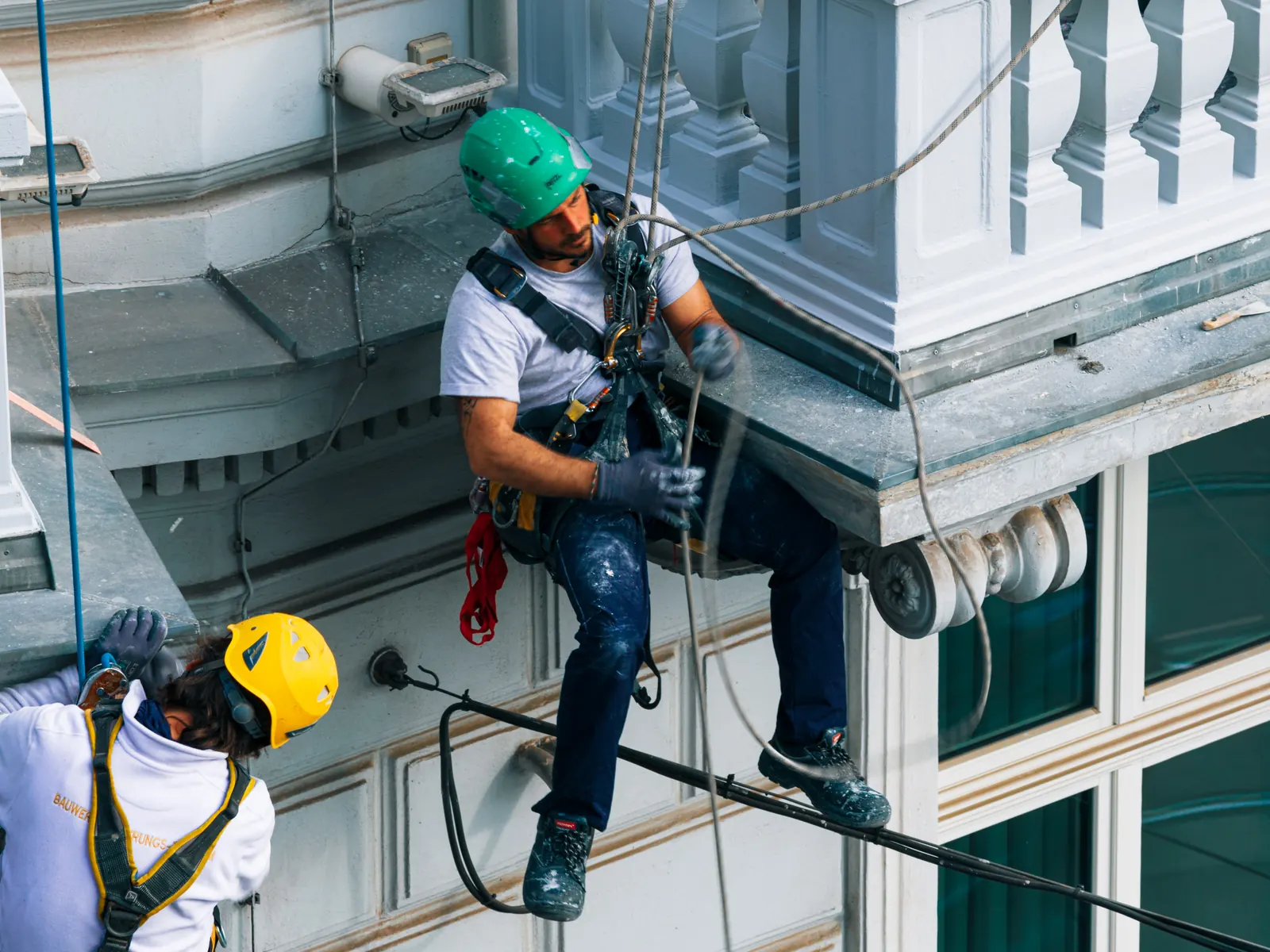 Fassadenarbeit aus der Drohnen-Perspektive